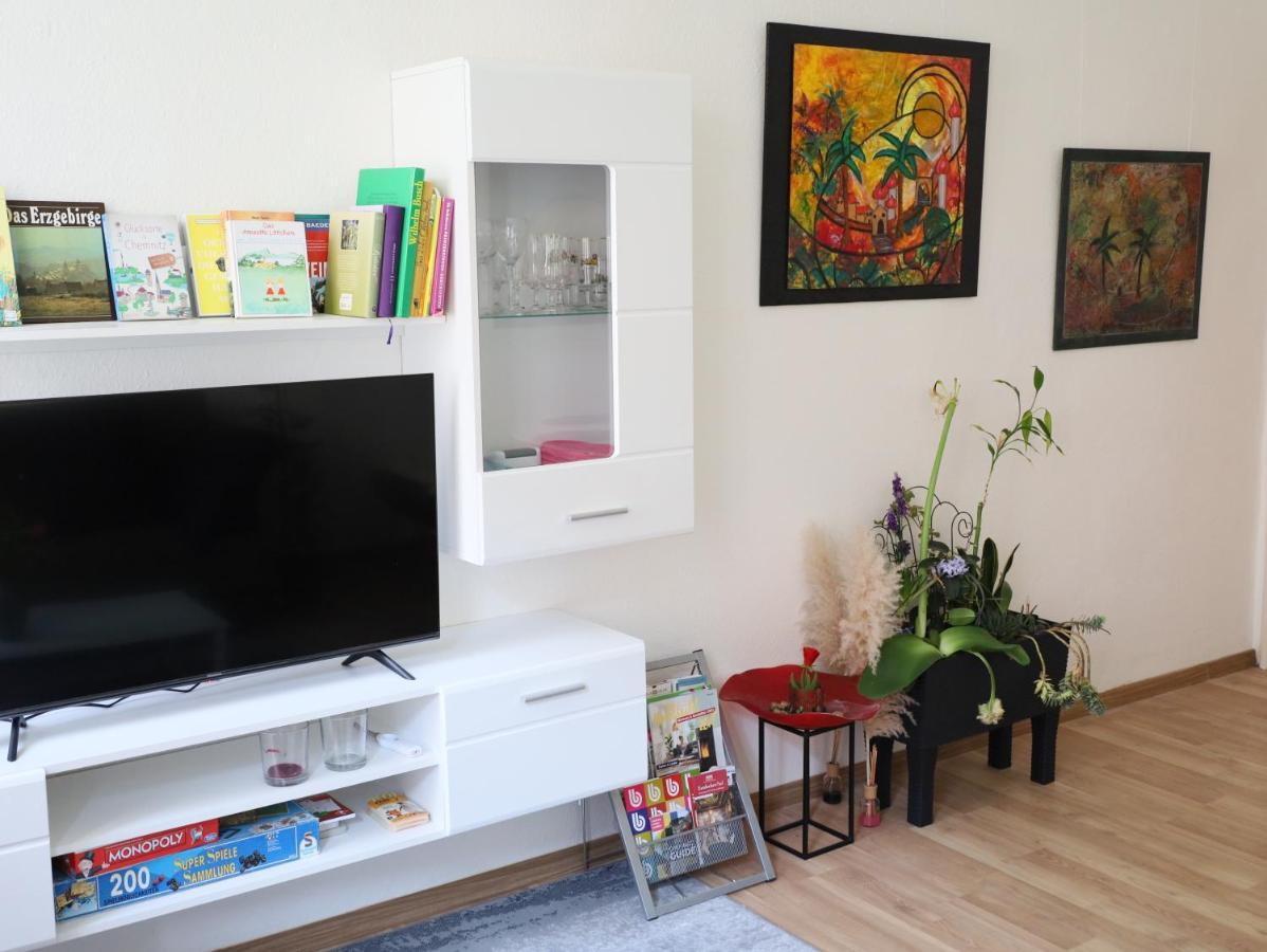 Ferienwohnungen In Der Kunstgalerie Charlie Und Jenny 开姆尼茨 外观 照片