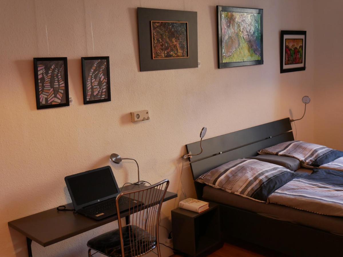 Ferienwohnungen In Der Kunstgalerie Charlie Und Jenny 开姆尼茨 外观 照片