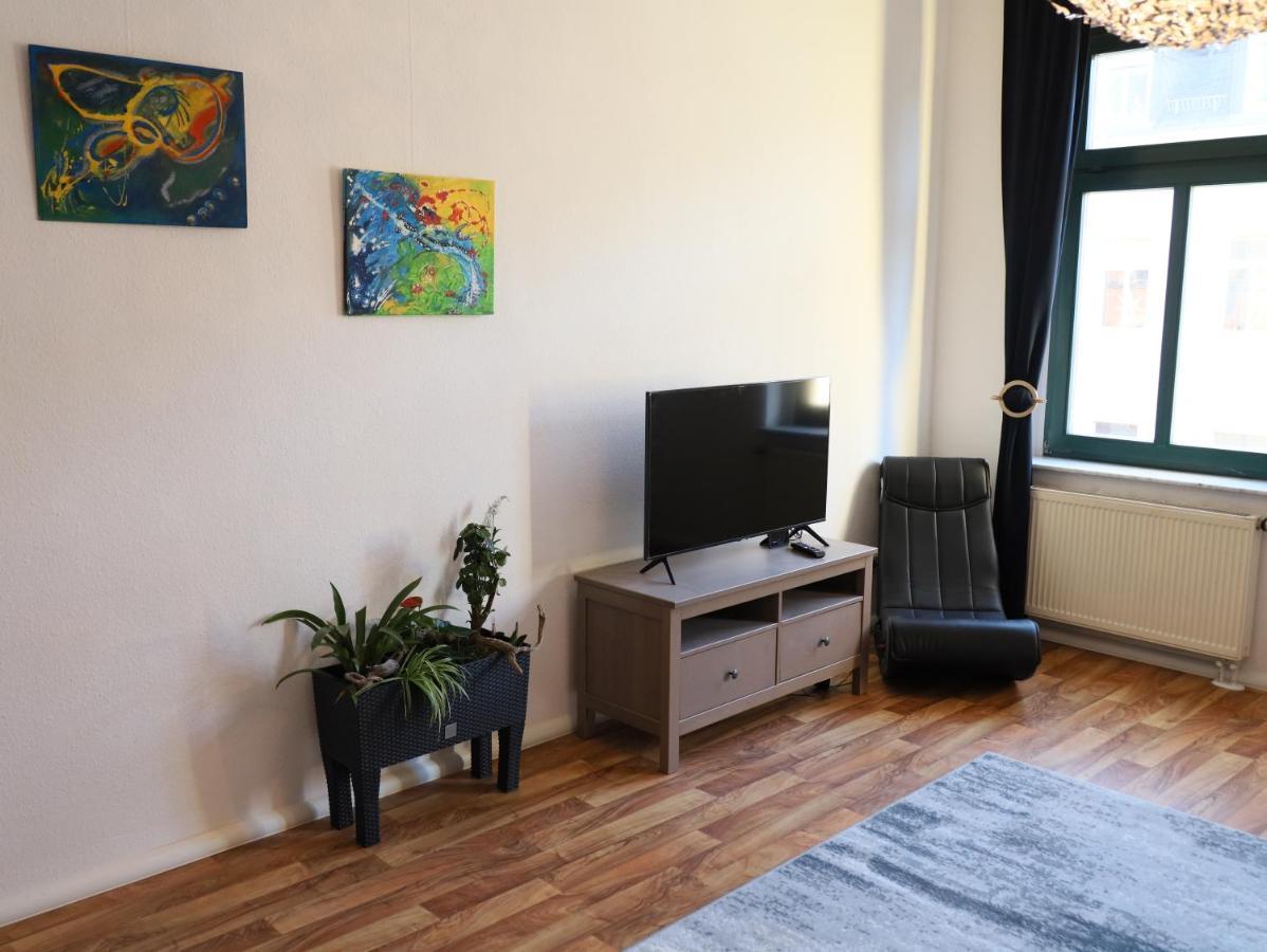 Ferienwohnungen In Der Kunstgalerie Charlie Und Jenny 开姆尼茨 外观 照片